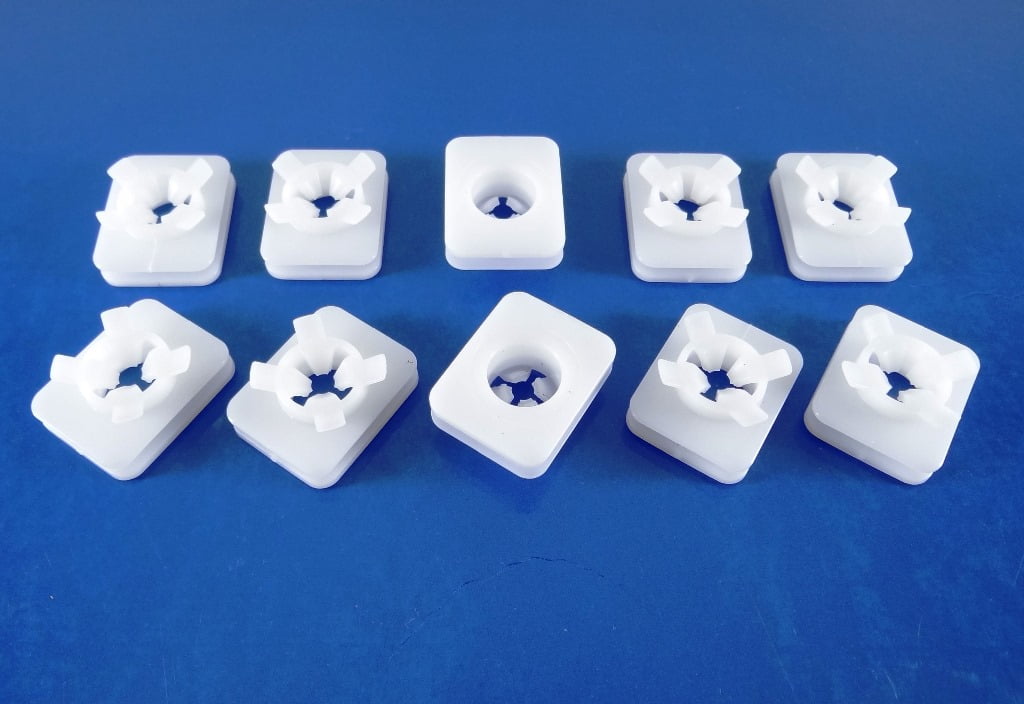 Grampo Moldura Para-lama e Porta Onix Spin Activ 10 Pcs P513